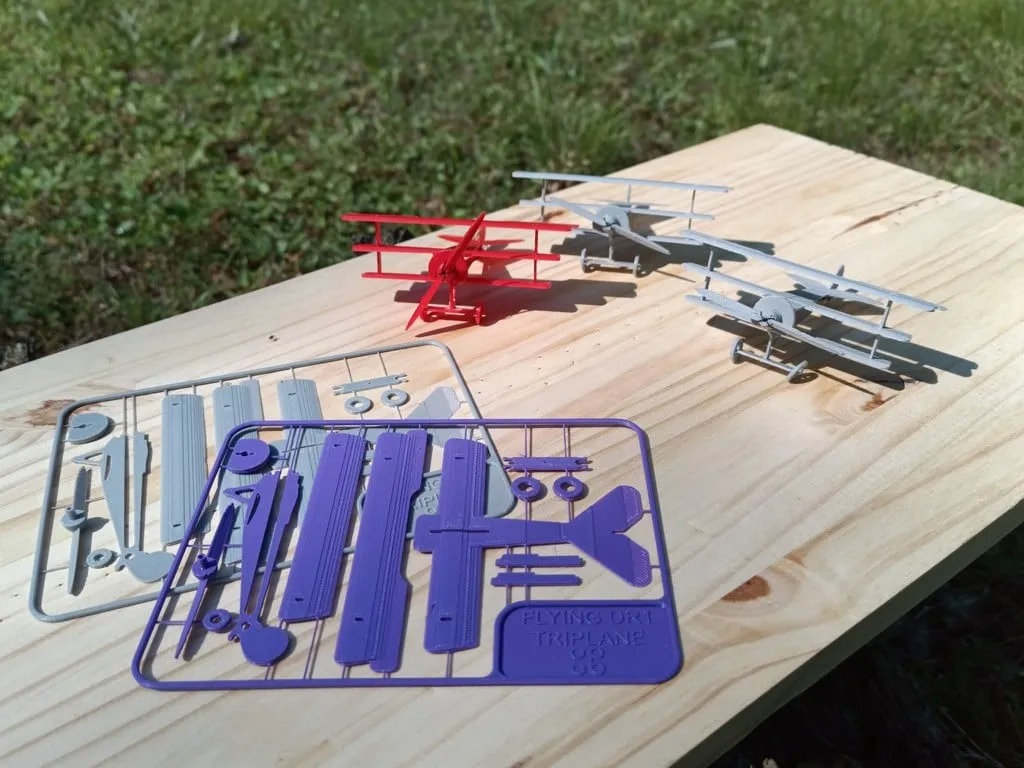 Flying WWI German Triplane Kit Card